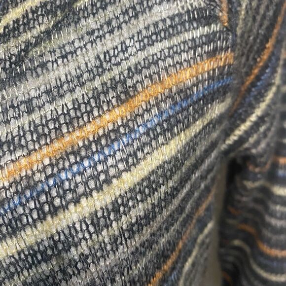 Women’s Hooded Fall Lightweight Sweater Size L - Picture 4 of 4